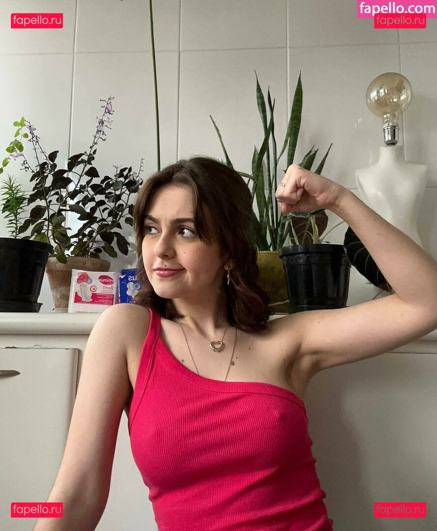 Klara Castanho / klarafgcastanho Onlyfans Photo Gallery 