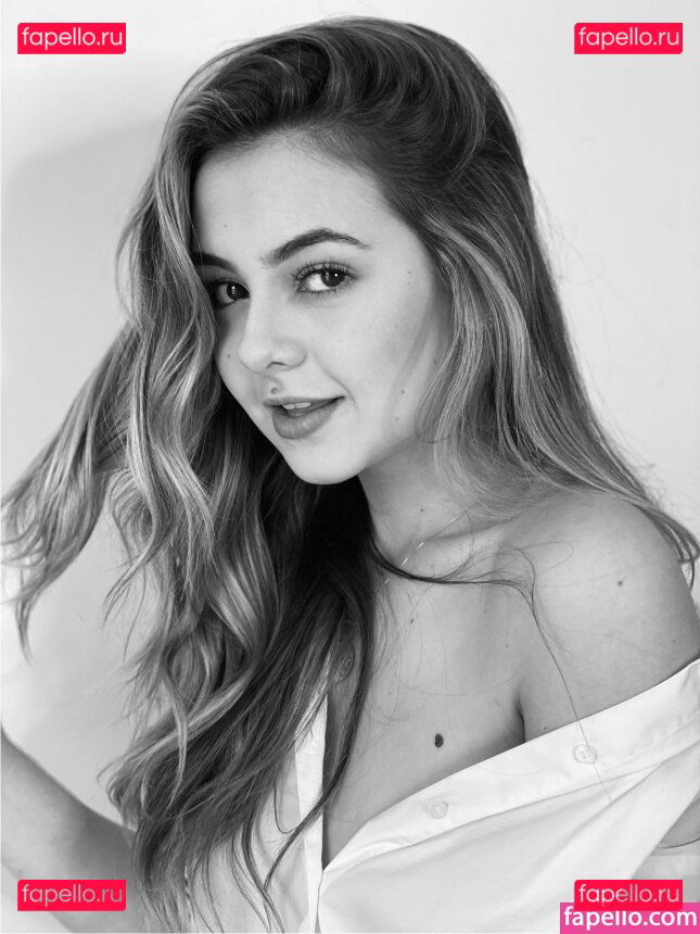 Klara Castanho / klarafgcastanho Onlyfans Photo Gallery 