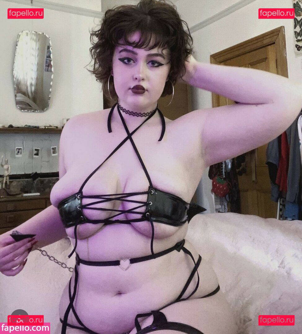 m1labl00m / milabloomoo Onlyfans Photo Gallery 