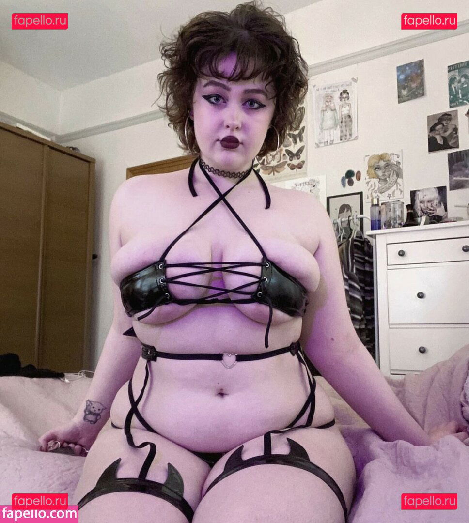 m1labl00m / milabloomoo Onlyfans Photo Gallery 