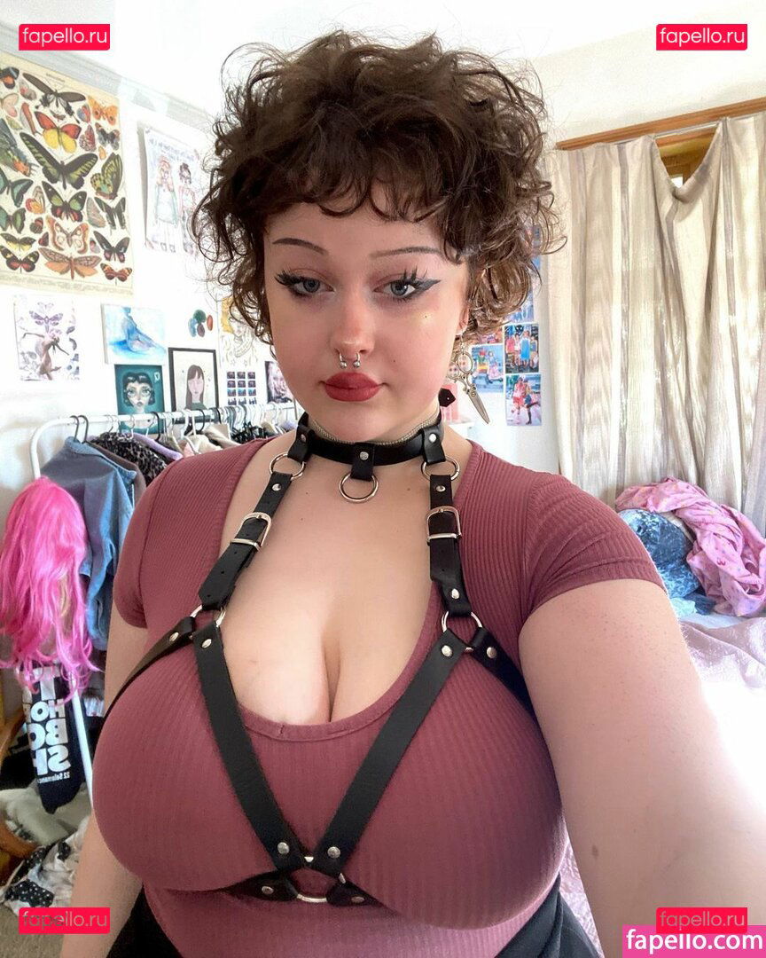 m1labl00m / milabloomoo Onlyfans Photo Gallery 