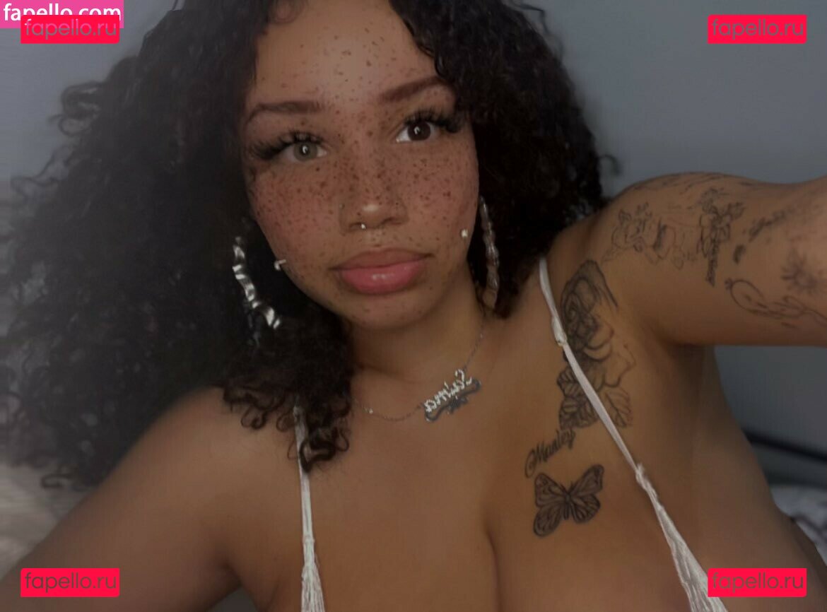 dahliagoth420 / danikajones420 / sailuvstyler420 Onlyfans Photo Gallery 