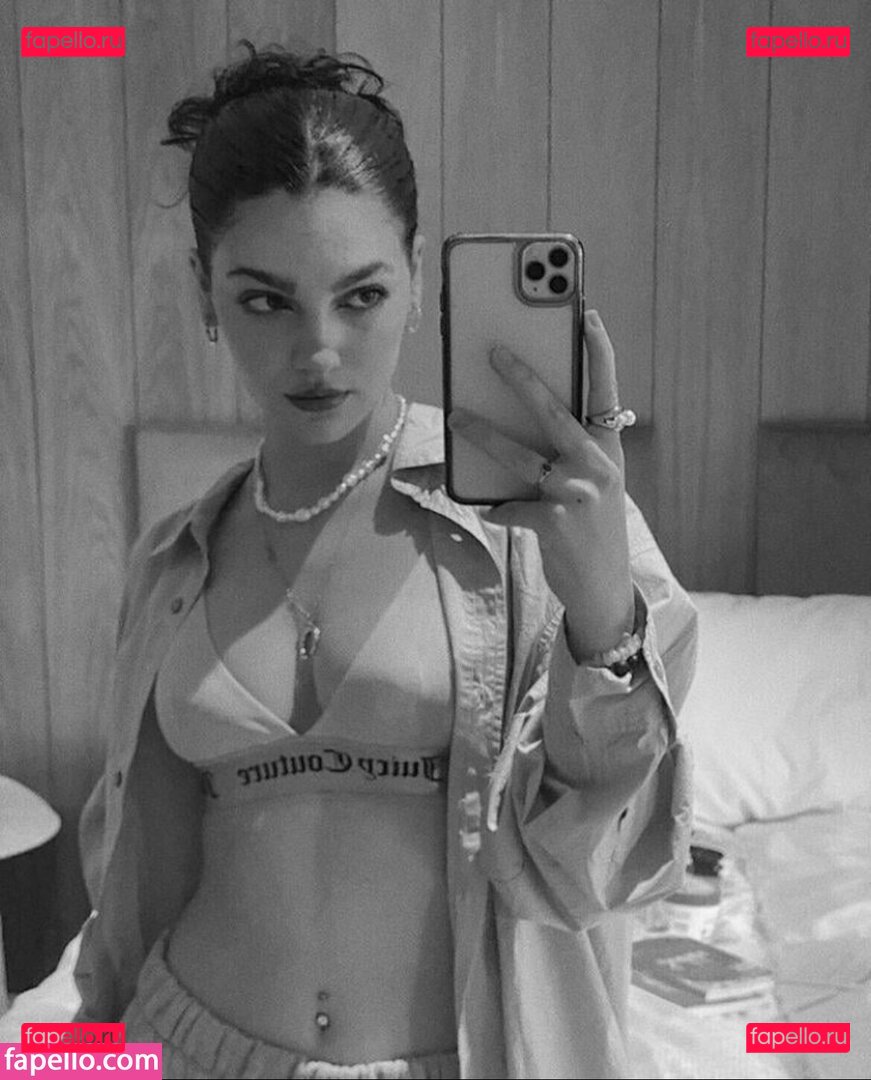 Emily Carey Nude Onlyfans Photo 33