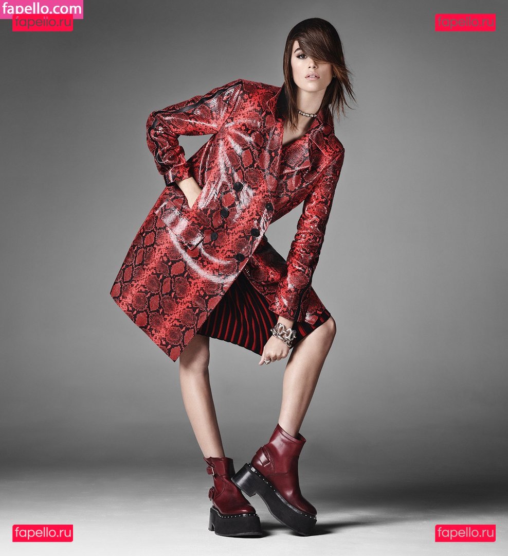 Kaia Gerber / KaiaGerber Onlyfans Photo Gallery 