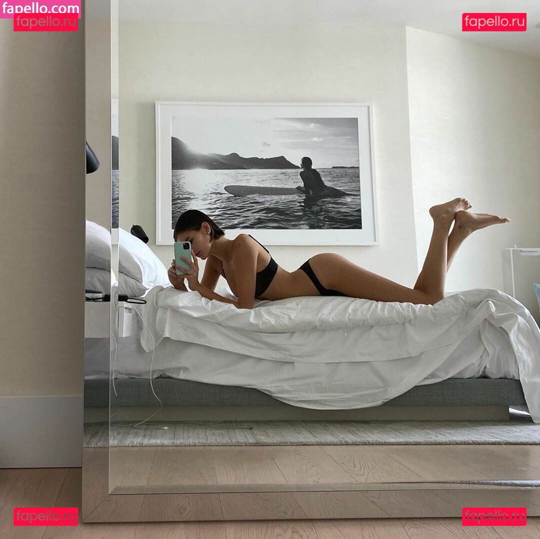 Kaia Gerber / KaiaGerber Onlyfans Photo Gallery 