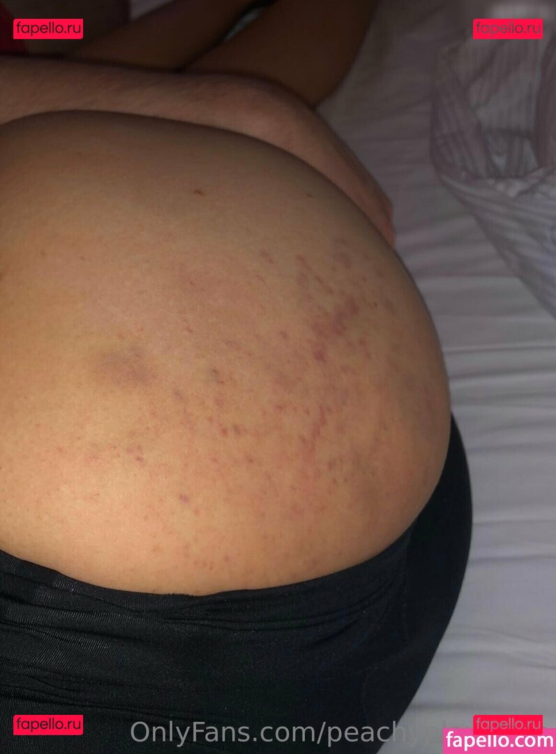 peachyplaymate / peachyplaymate, thelucykinski1, thelucykinski / thelucykinski Onlyfans Photo Gallery 