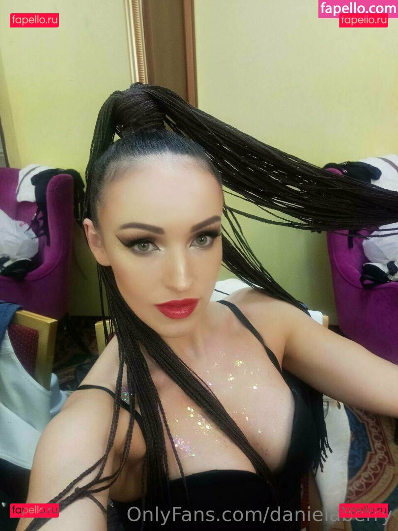 danaberry / danadberry