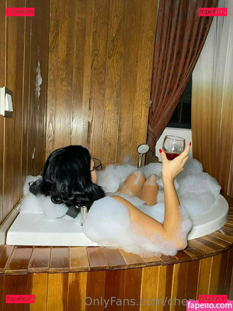 cherrychoke33 / cheryc0kie Onlyfans Photo Gallery 