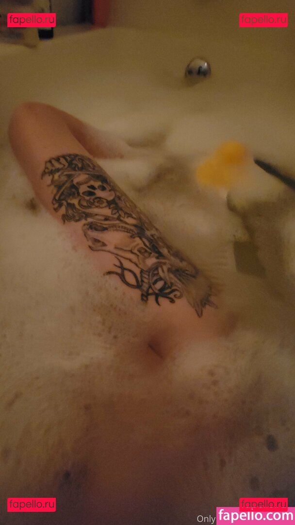 twistedkiki / twistedkitty3000 Onlyfans Photo Gallery 