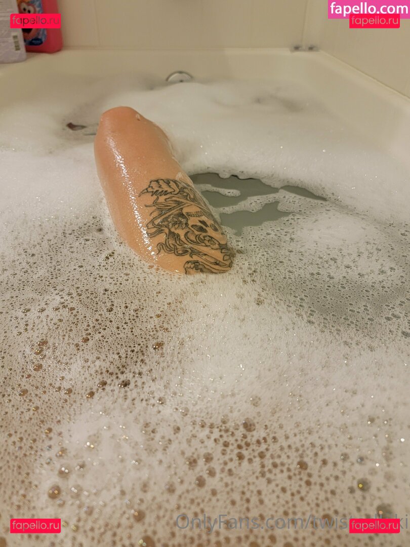 twistedkiki / twistedkitty3000 Onlyfans Photo Gallery 