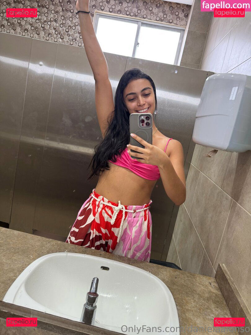 danielaalonso / daniella_alonso Onlyfans Photo Gallery 