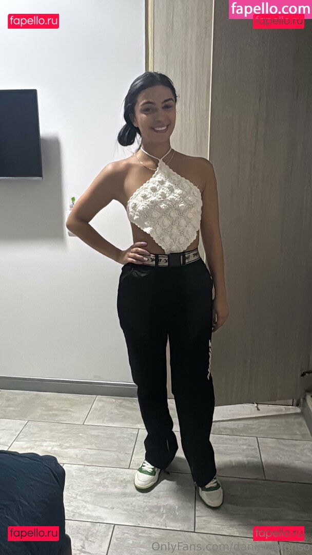 danielaalonso / daniella_alonso Onlyfans Photo Gallery 