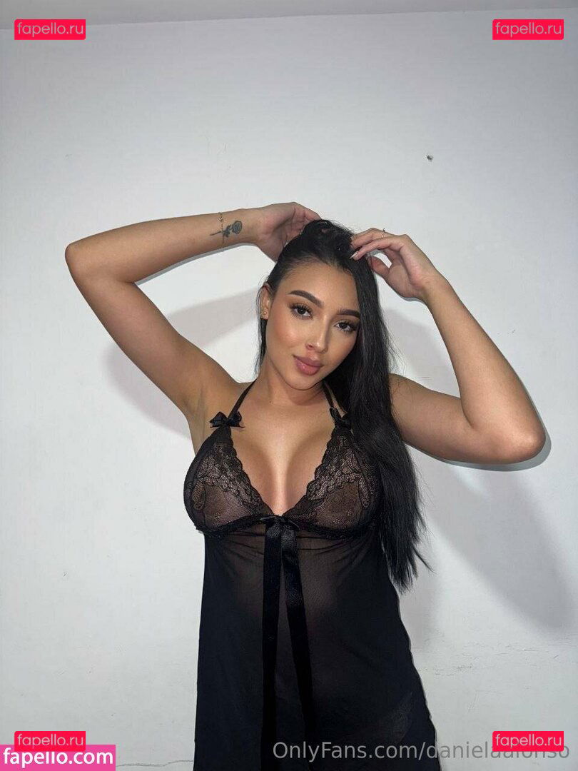danielaalonso / daniella_alonso Onlyfans Photo Gallery 