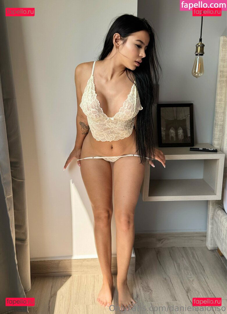 danielaalonso / daniella_alonso Onlyfans Photo Gallery 