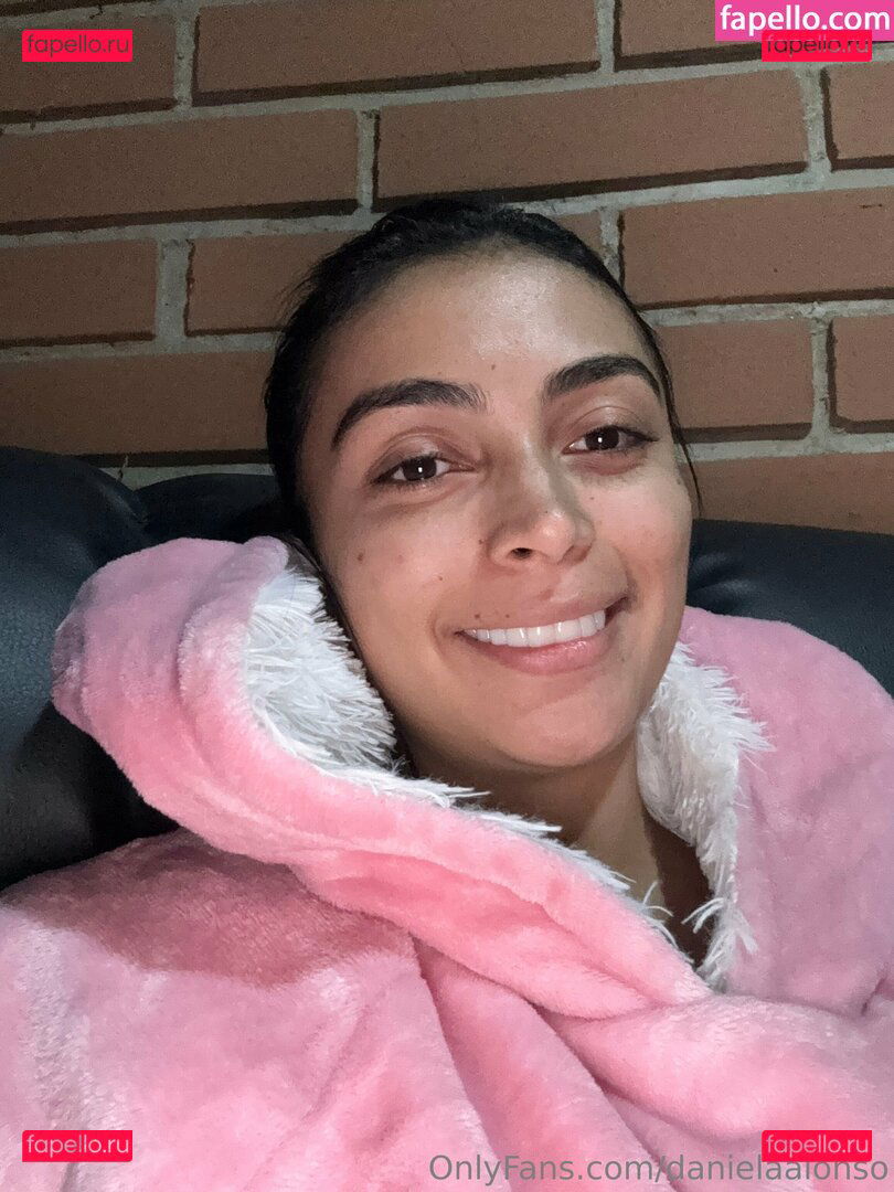 danielaalonso / daniella_alonso Onlyfans Photo Gallery 