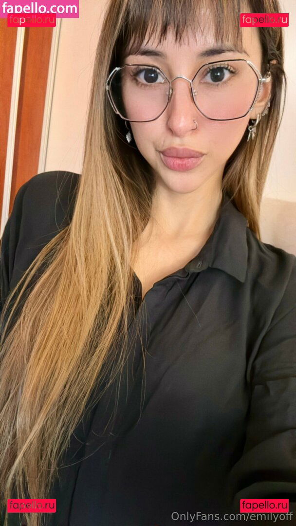 emi-ok / emiokok Onlyfans Photo Gallery 