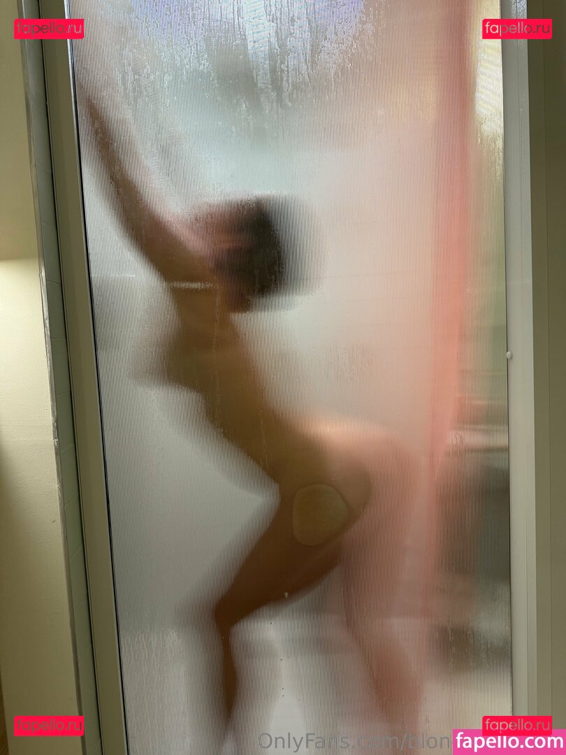 blondetempt69 Onlyfans Photo Gallery 