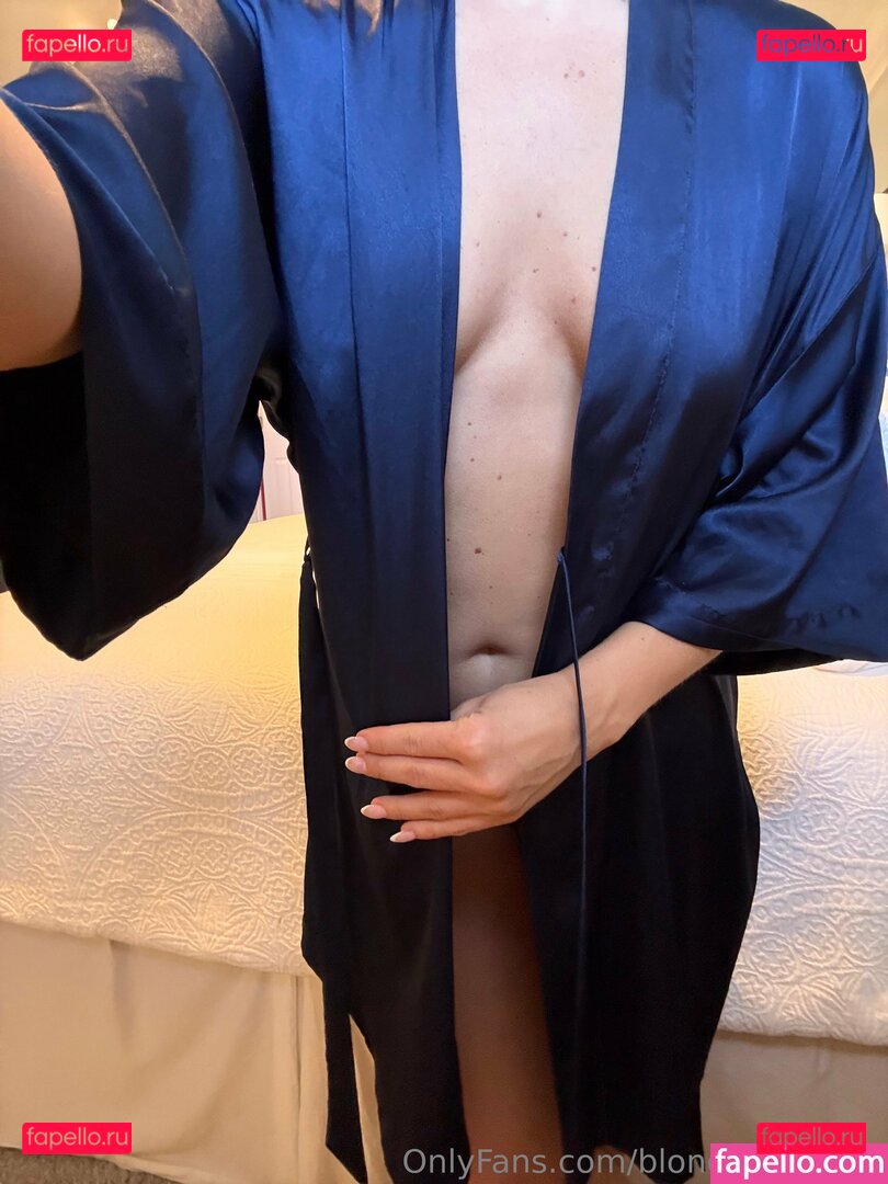 blondetempt69 Onlyfans Photo Gallery 