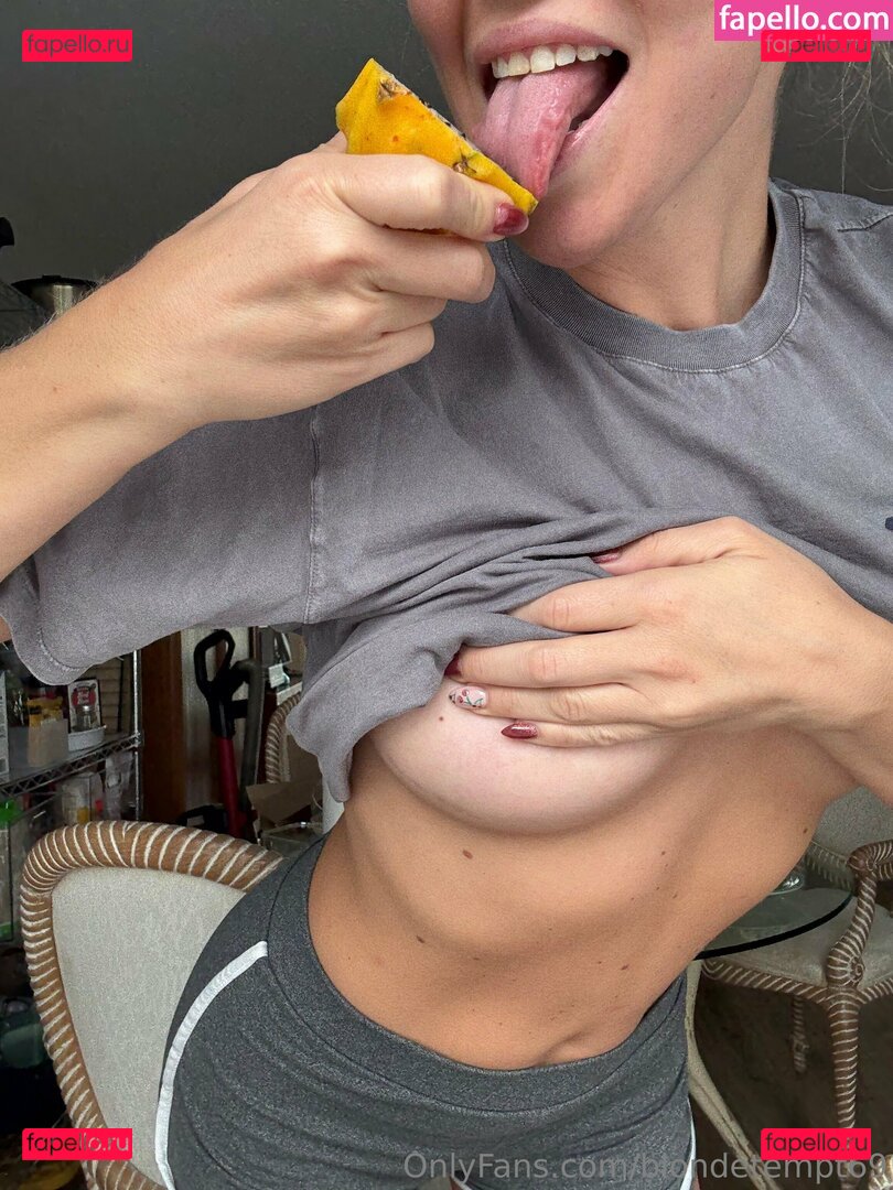 blondetempt69 Onlyfans Photo Gallery 