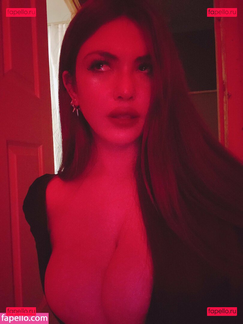 Ashleigh Coffin / H1TWOM4N / ashbcoffin / hitwo4n / hitwom4n Onlyfans Photo Gallery 