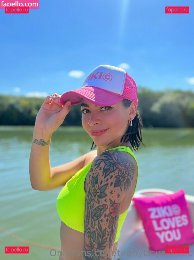 teenytinyartistic Onlyfans Photo Gallery 