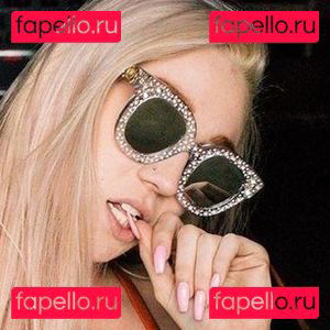 KendraSunderland / therealkslibrarygirl Onlyfans Photo Gallery 