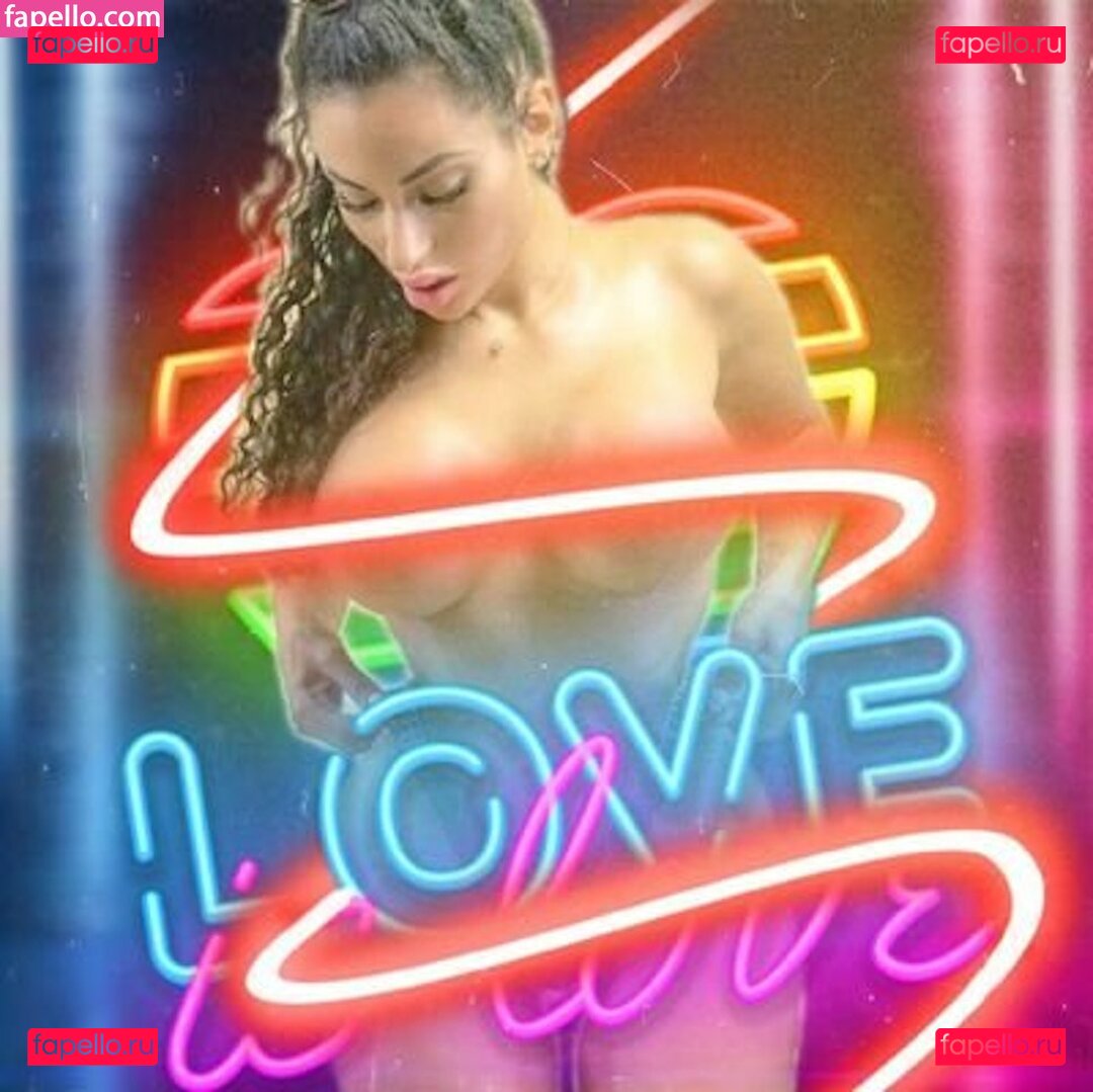 Princess Jas / Princess Jasmine / jaslove_21 / princessjas4ux Onlyfans Photo Gallery 