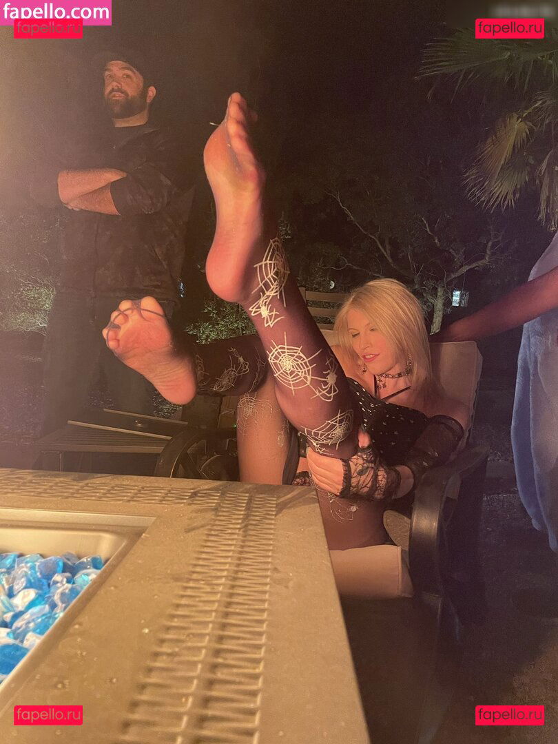 TsIzzyWilde / realizzywilde Onlyfans Photo Gallery 