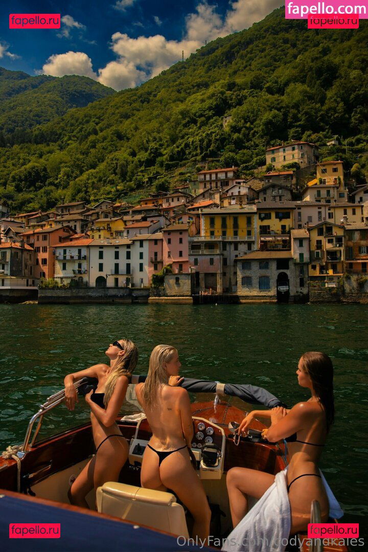 codyandkales Onlyfans Photo Gallery 