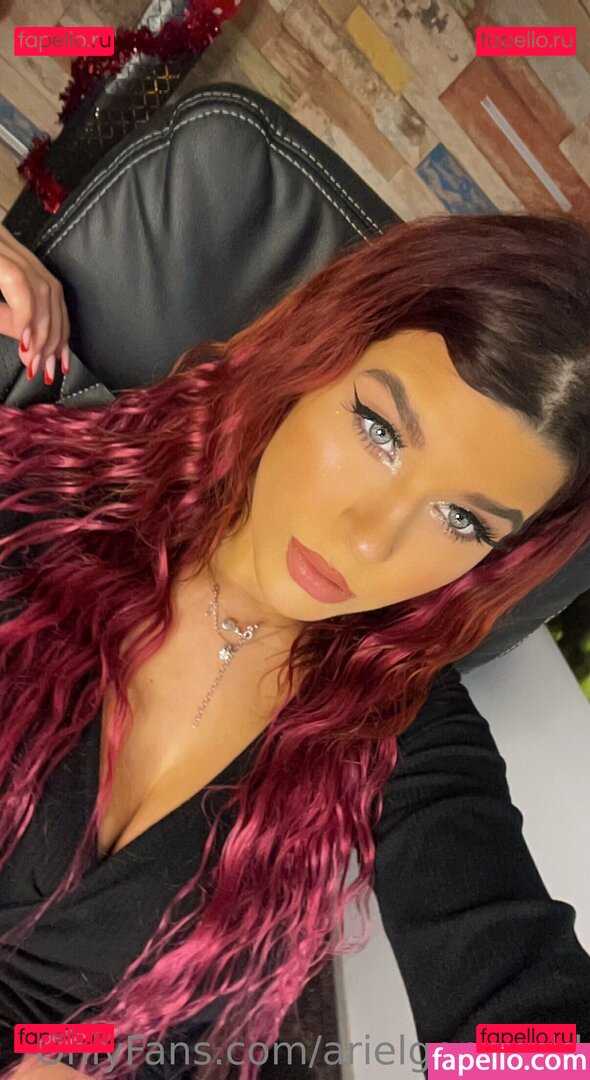 _arielgoeswild_ / arielgonewild Onlyfans Photo Gallery 