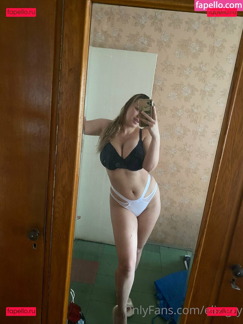 eliz.gry / eliz_gry Onlyfans Photo Gallery 