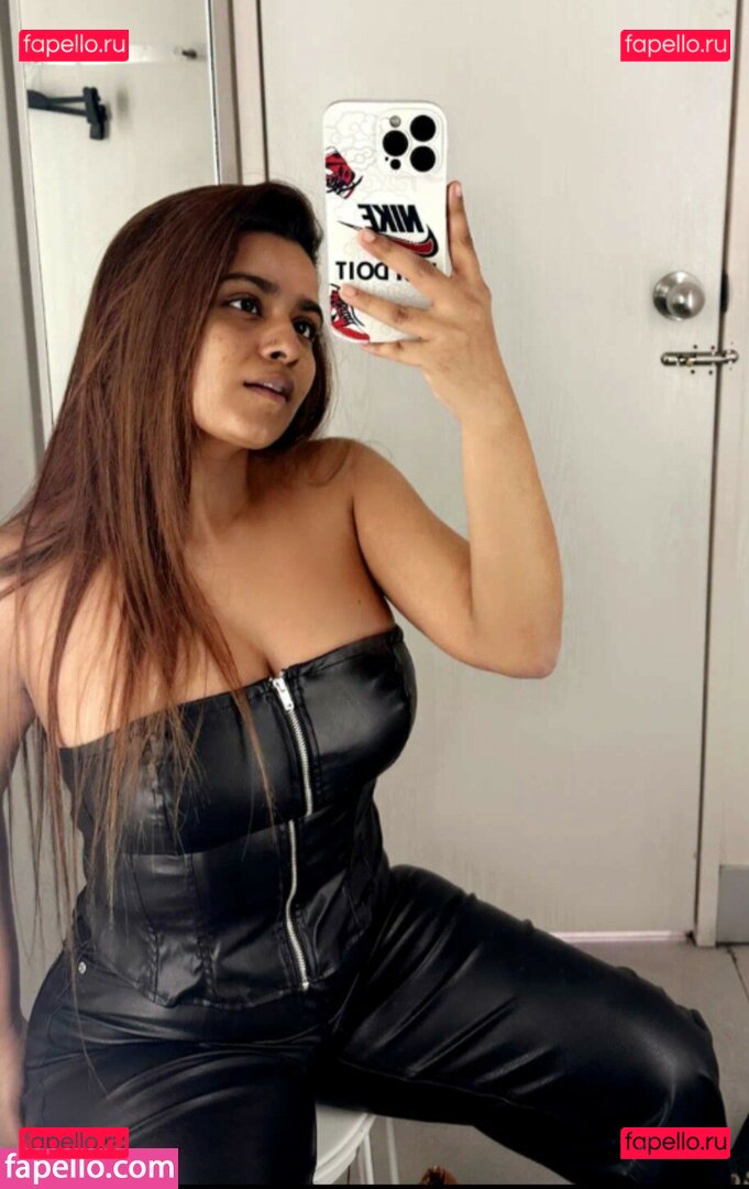 SUHANA KHAN Nude Onlyfans Photo 10