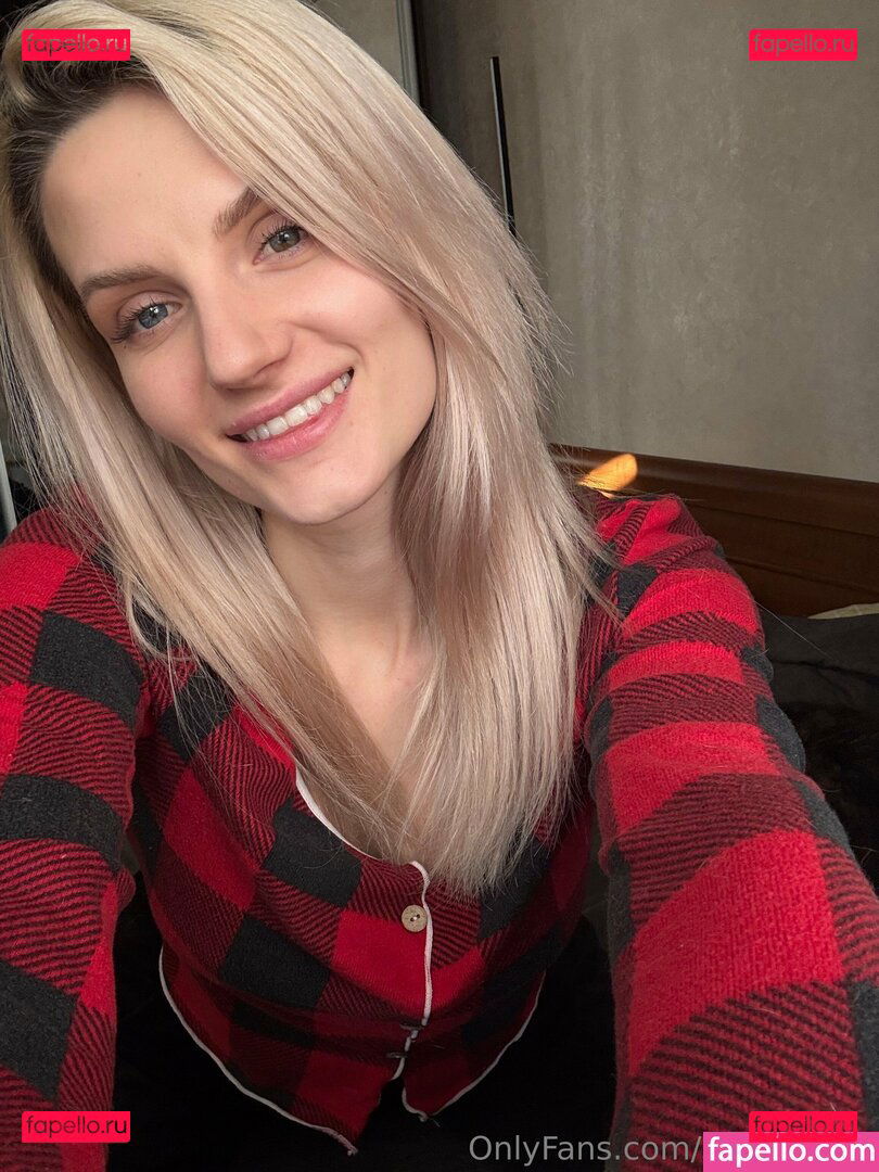 sandra_lux / sandra_lux0 Onlyfans Photo Gallery 