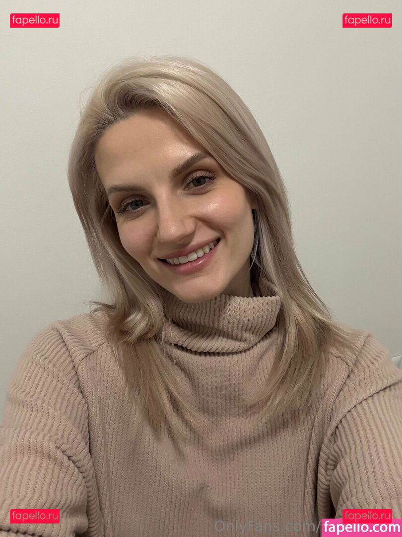 sandra_lux / sandra_lux0 Onlyfans Photo Gallery 