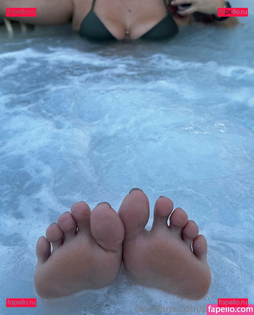 ptitevilaine Onlyfans Photo Gallery 