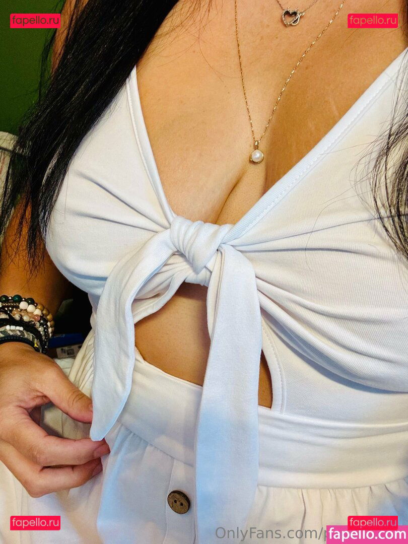 ptitevilaine Onlyfans Photo Gallery 