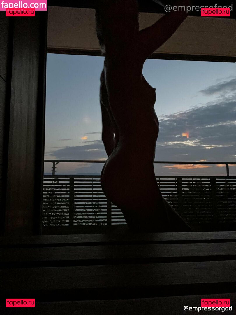 emely_xtc / emelycart_pur Onlyfans Photo Gallery 