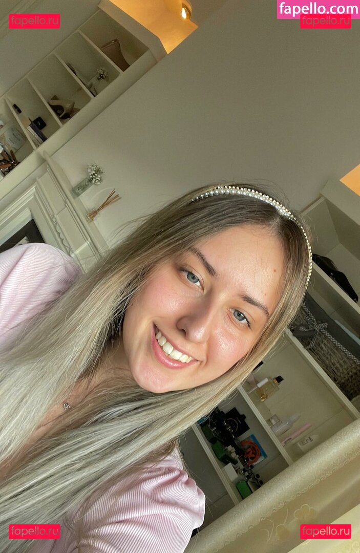 Extramimi / Mia Smith / mimimoonx / mimisounds Onlyfans Photo Gallery 