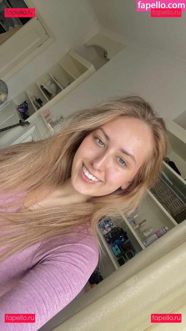 Extramimi / Mia Smith / mimimoonx / mimisounds Onlyfans Photo Gallery 