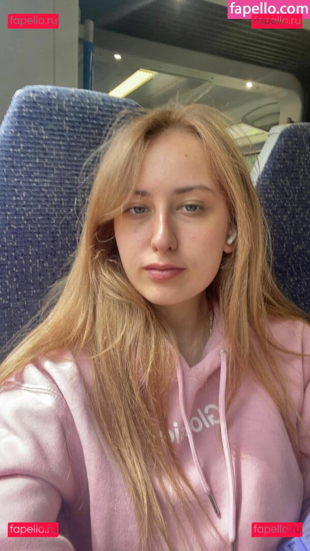 Extramimi / Mia Smith / mimimoonx / mimisounds Onlyfans Photo Gallery 