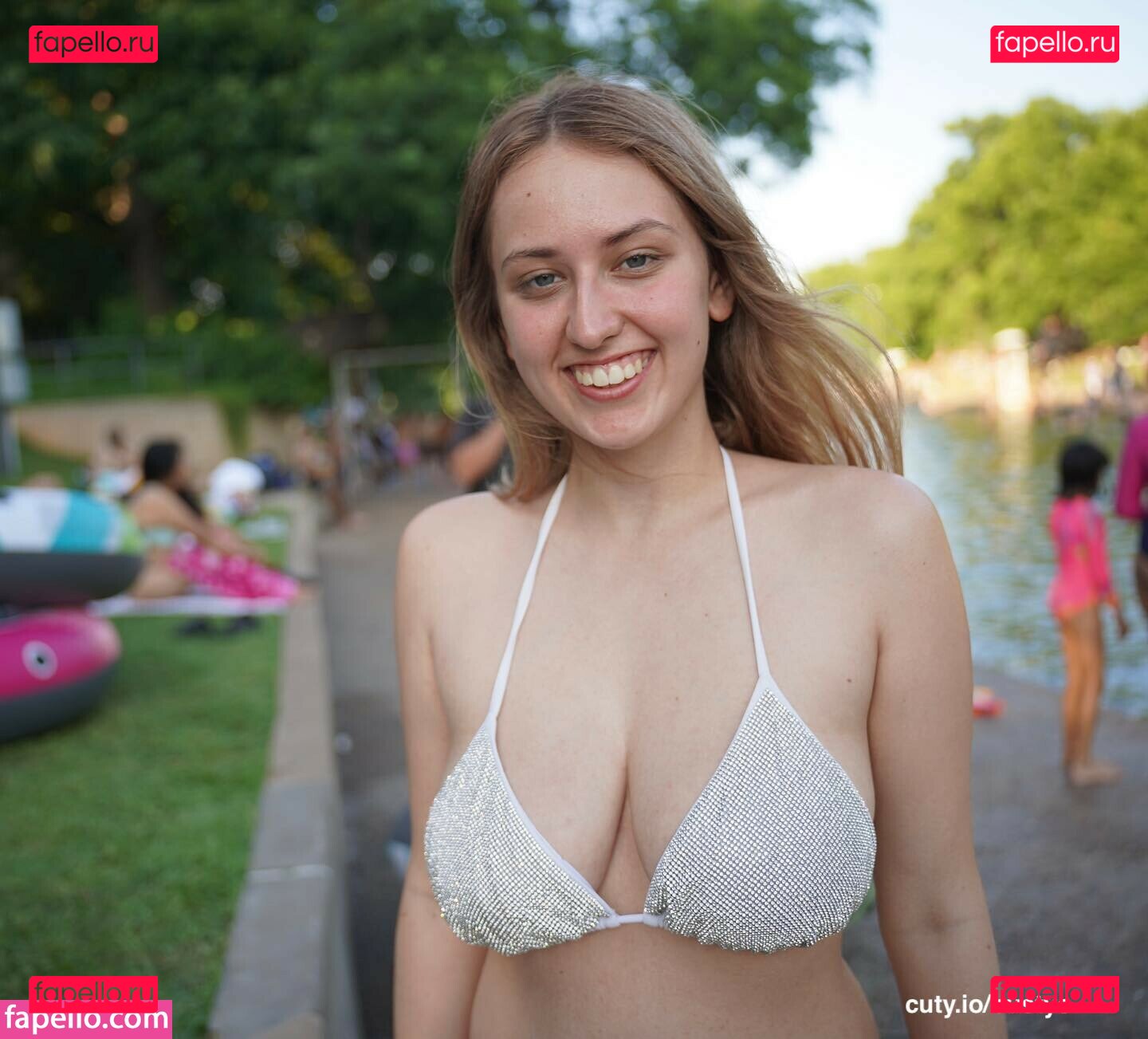 Extramimi / Mia Smith / mimimoonx / mimisounds Onlyfans Photo Gallery 