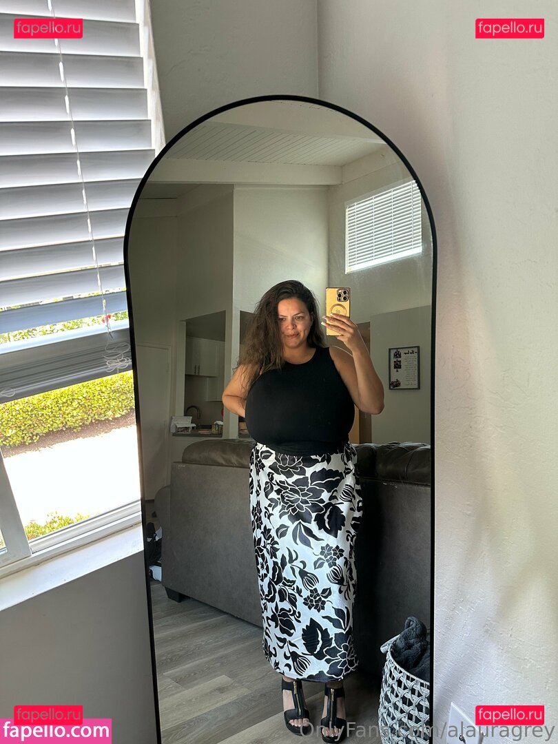 1alauragrey / alauragrey Onlyfans Photo Gallery 