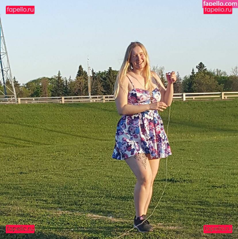 Sierra Pine / https: / sierra.x.pine Onlyfans Photo Gallery 