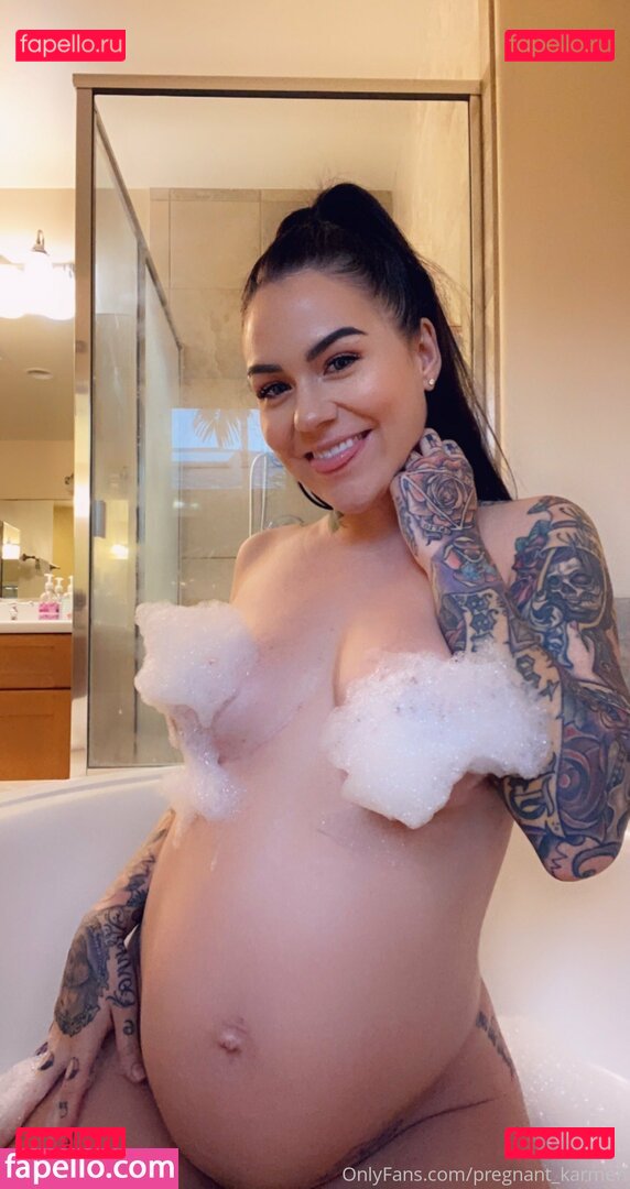 karmens_library / karmensworld10 Onlyfans Photo Gallery 