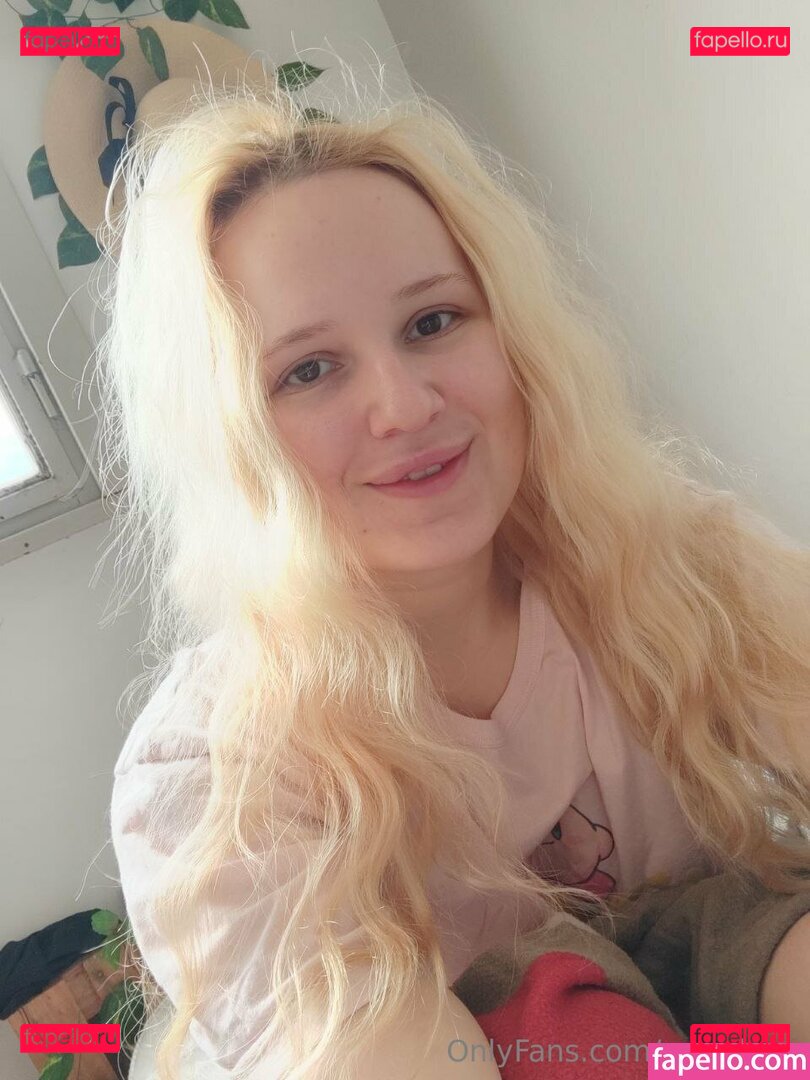 your_d0ve / yourdove Onlyfans Photo Gallery 