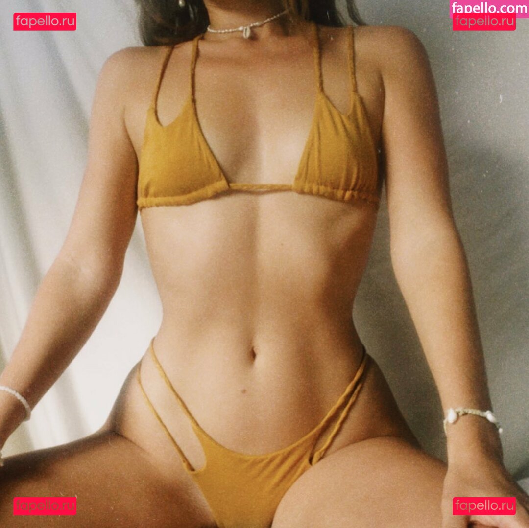 Veronica Desjardins / angelveronique / verojardins Onlyfans Photo Gallery 