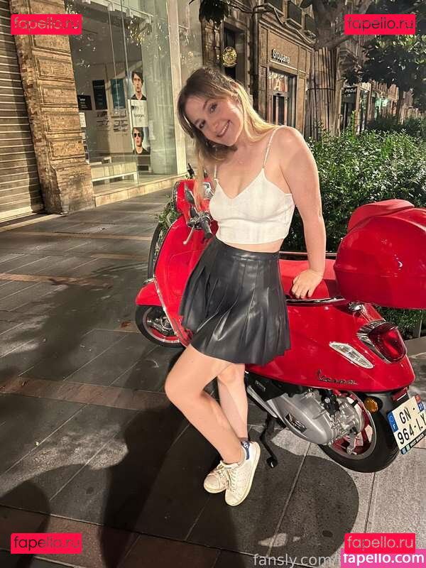 Louise Lalisa / Louiselalisa / https: / lalalalisa_m Onlyfans Photo Gallery 