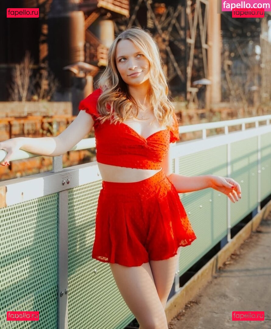 Lisa Küppers / lisa.küppers / lisakueppers Onlyfans Photo Gallery 