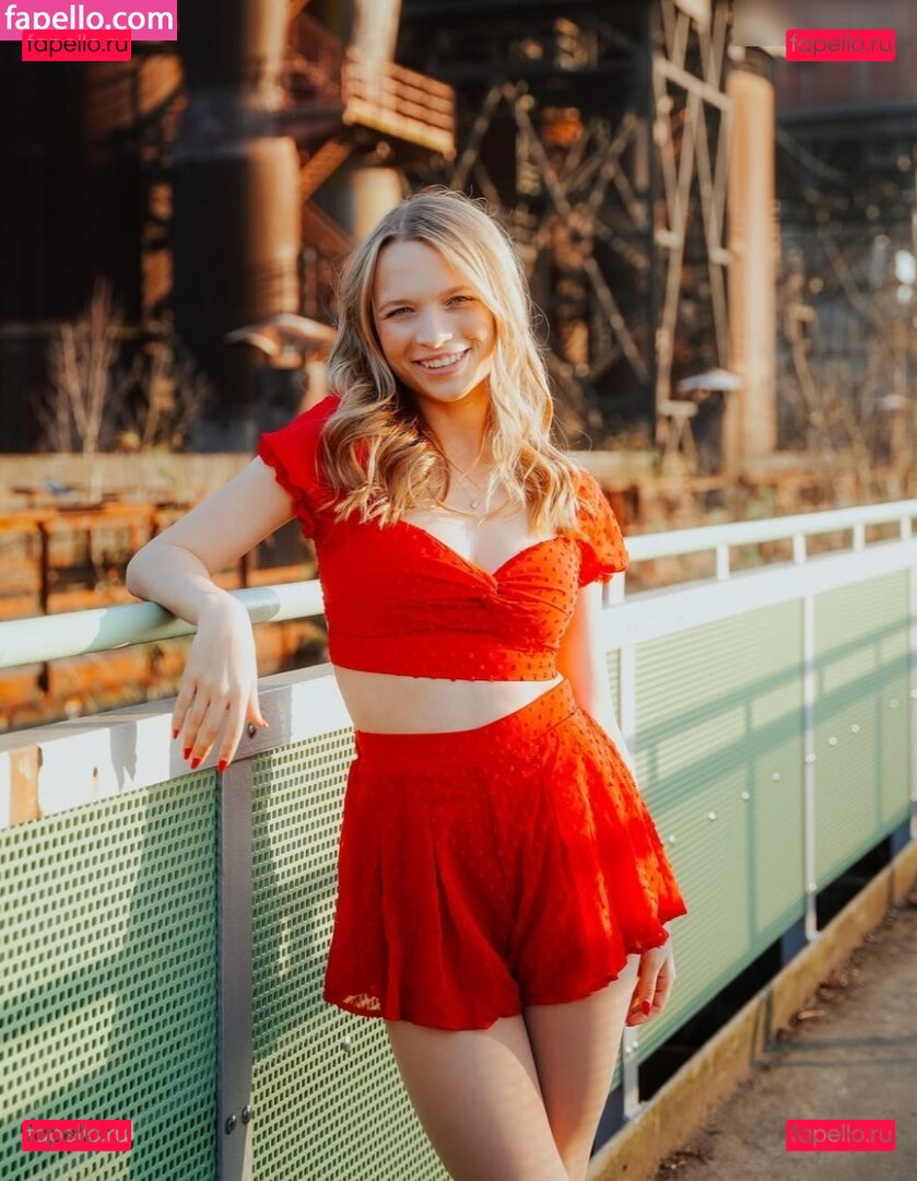 Lisa Küppers / lisa.küppers / lisakueppers Onlyfans Photo Gallery 