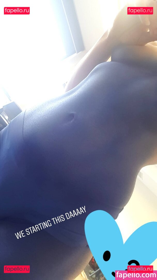 Zoe Phillips / lilmisszoe / zoephillips_xxo Onlyfans Photo Gallery 